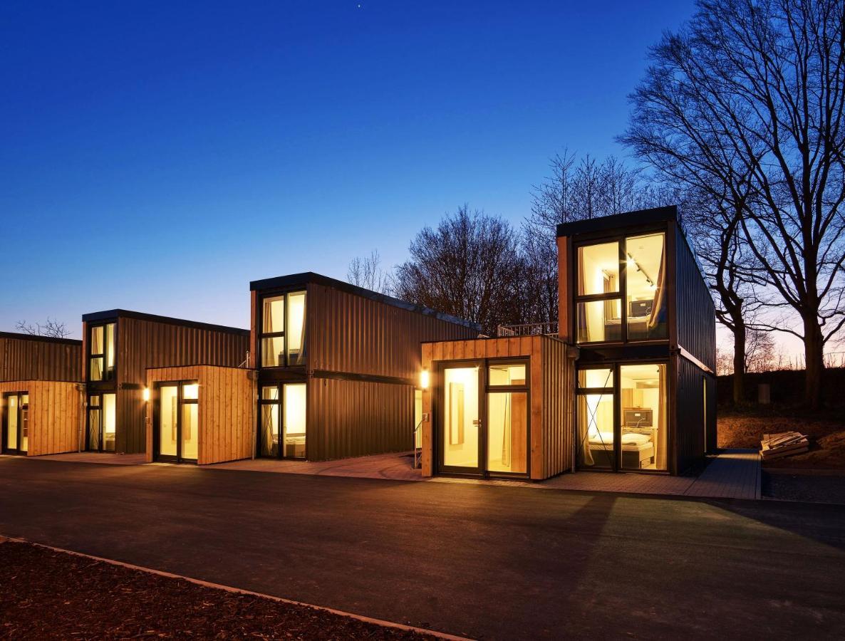 Modern Ausgebauter Ueberseecontainer Als Tiny House Wertheim Exterior photo
